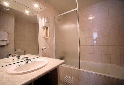 Marciano Hotel Gare Du Nord Parijs Kamer foto